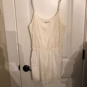 NWOT Abercrombie & Fitch white romper🤍🤍🤍